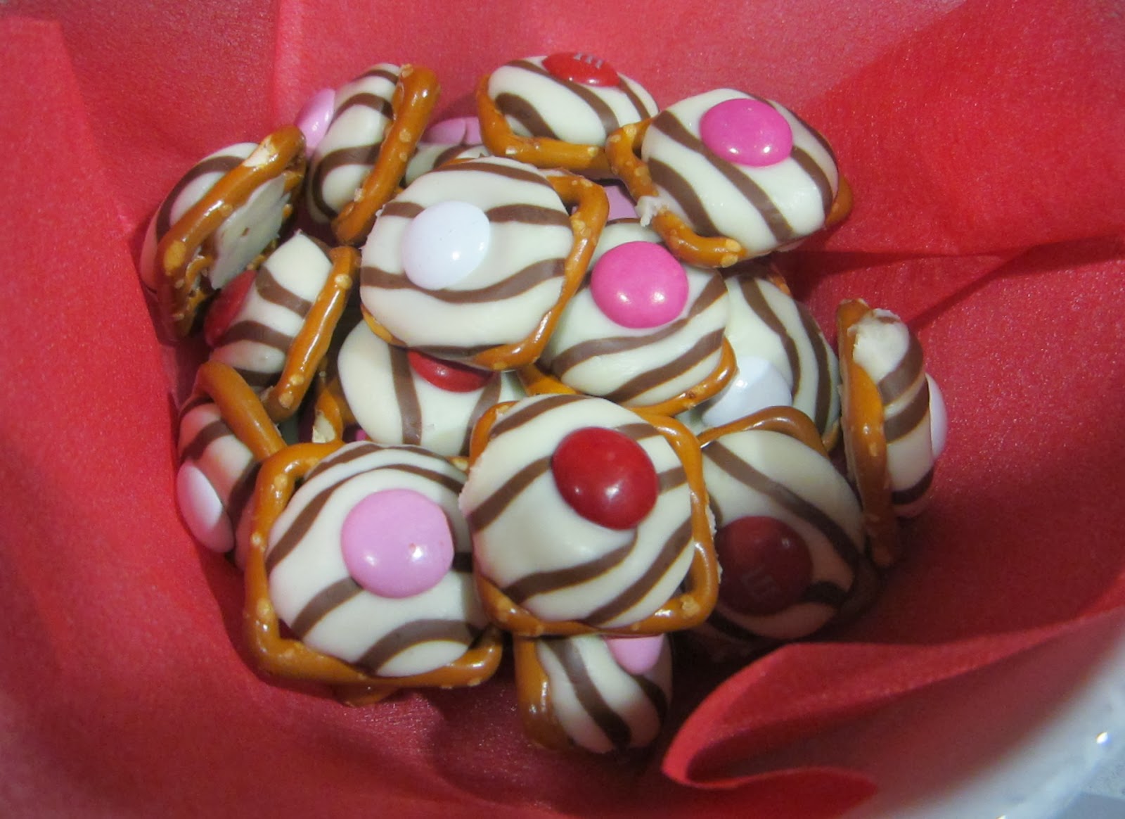 Valentine’s Day Chocolate Pretzels