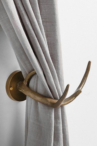 ANTLER CURTAIN PULL